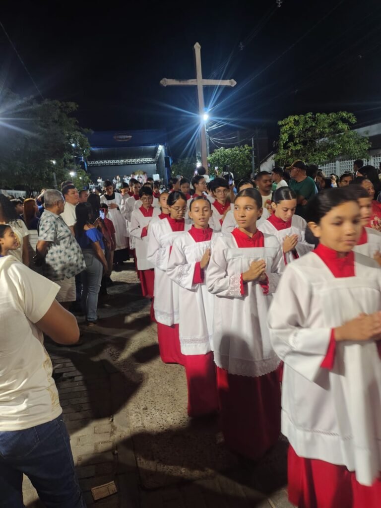 Multidão Acompanha Procissão De Nossa Senhora Da Conceição, Nas Ruas Da Cidade De Conde Pb